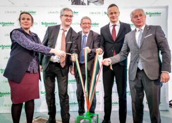 Schneider Electric Invierte 40 Millones De Euros En Una Nueva Fábrica Inteligente En Hungría
