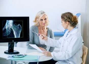 Clínicas Doctor Life Explica La Relación Entre Los Estrógenos Y La Osteoporosis