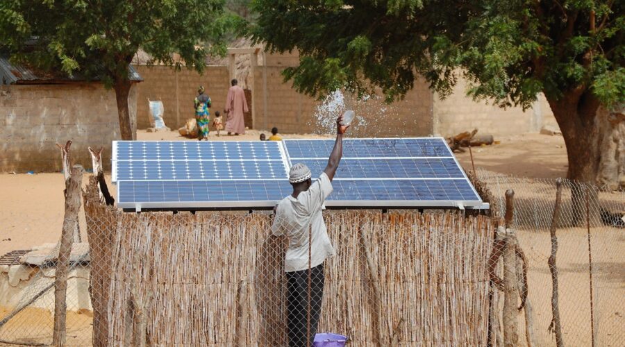 Schneider Electric Presenta Soluciones Energéticas Inclusivas Y Sostenibles En El Energy Access Investment Forum En África