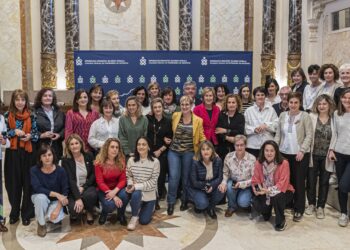 Homenaje Del COEGI A Enfermeras Jubiladas Y A Las Que Conmemoran 25 Años En La Profesión