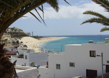Descubriendo El Encanto De Vivir En Fuerteventura