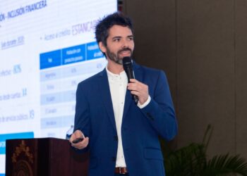 La Compañía Española AIS Muestra En La Cumbre Mundial De La Banca Pública Como La IA Es Clave Para Impulsar La Inclusión Financiera Y La Financiación A Las MiPyMes