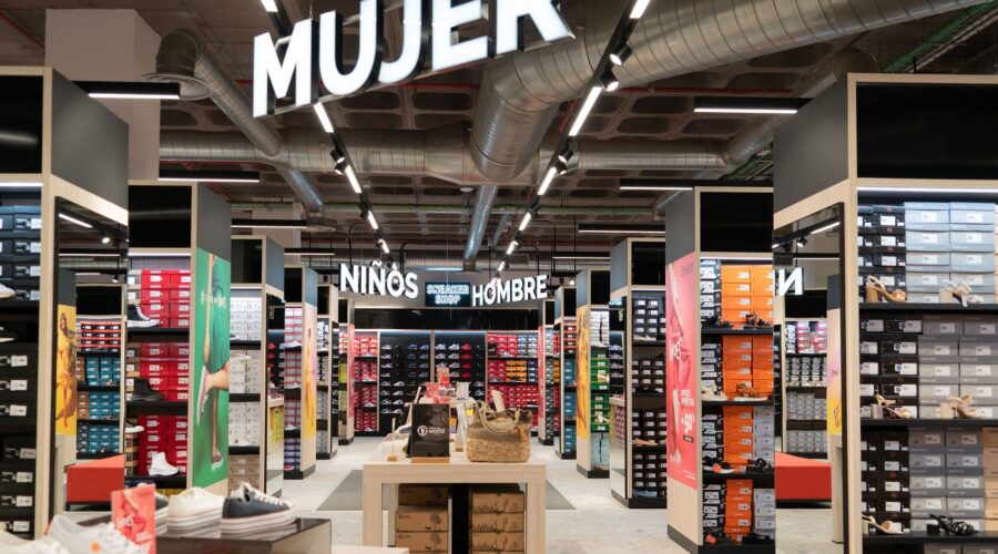 La Cadena Multimarca Francesa Besson Refuerza Su Expansión Con Su Primera Tienda De Calzado En El País Vasco