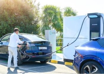 XCharge Group Une Fuerzas Con EDP Para Desplegar Una Red De Cargadores De Vehículos Eléctricos Net Zero Series Por Europa