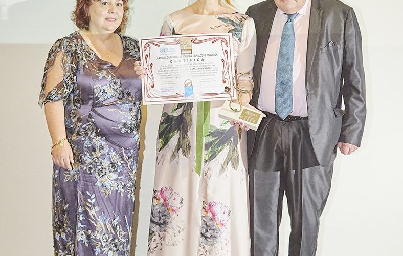 Premio Estetoscopio De Oro Para La Dra. Natalia Gennaro