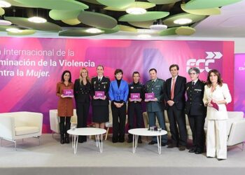 FCC Conmemora El Día Internacional De La Eliminación De La Violencia Contra La Mujer Junto A Las Fuerzas De Seguridad