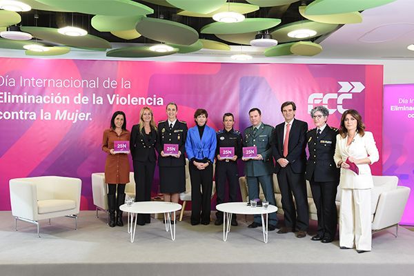 FCC Conmemora El Día Internacional De La Eliminación De La Violencia Contra La Mujer Junto A Las Fuerzas De Seguridad