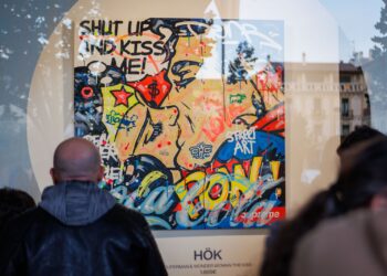 Manlleu Galeria D’Art: Cuando El Arte Contemporáneo Se Convierte En Una Experiencia A Pie De Calle