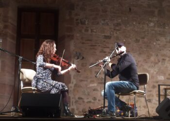 Paula Y Xosé Liz Acercan El Folklore Gallego Y Castellano-leonés A Sigüenza