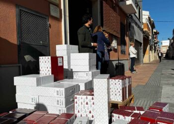 Sadival Regala Cestas Navideñas A Todos Los Habitantes De Llocnou De La Corona, El Pueblo Más Pequeño De España