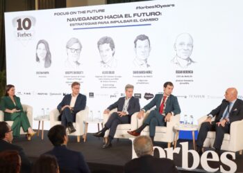 Alexis Obligi, CEO Regional De Allianz Partners, Participa En El X Aniversario De Forbes