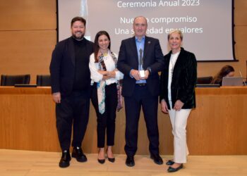NEORIS Recibe El Premio Ciudadanos Por Su Trayectoria Internacional