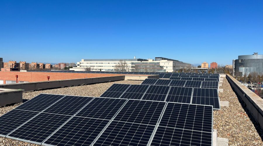 Isla Solar Instala Paneles Solares En El IES Jimena Menéndez Pidal De Fuenlabrada