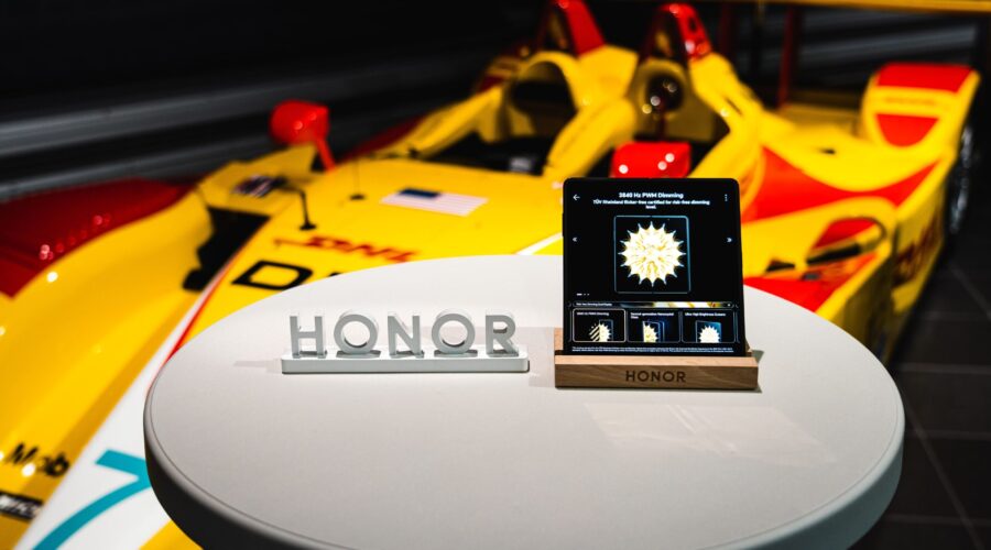 HONOR Magic V2, El Smartphone Plegable Más Fino Del Mundo, Llega De La Mano De PORSCHE DESIGN