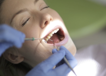 El Centre Dental Francesc Macià Analiza El Problema De La Recesión Gingival Y Los Métodos Para Su Prevención