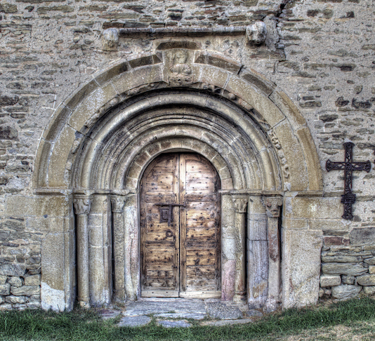 El Hotel Esquirol Recomienda Las Llaves De Las Iglesias De La Cerdanya, Un Conjunto De Rutas Para Descubrir Algunos De Los Templos Más Destacados Del Patrimonio Pirenaico