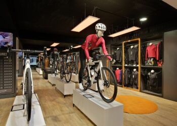 El Nuevo Templo Del Ciclismo De Carretera, Se Enfoca También En La Mujer