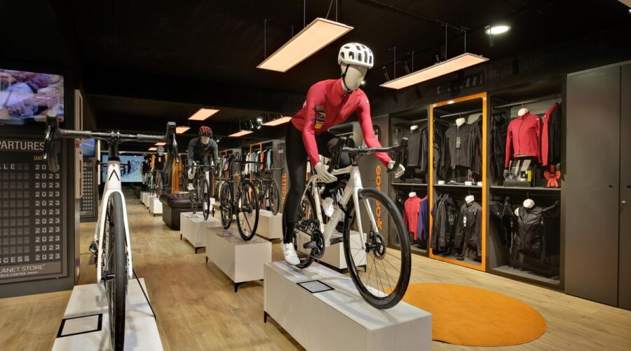 El Nuevo Templo Del Ciclismo De Carretera, Se Enfoca También En La Mujer