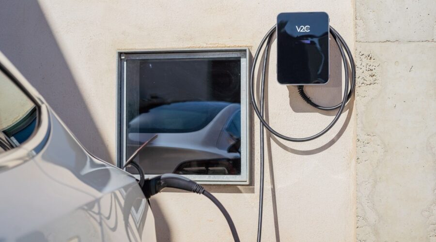 Las Instalaciones De Cargadores Para Coches Eléctricos Crecen En La Comunitat Valenciana: Se Instalarán Más De 15.000 En 2024